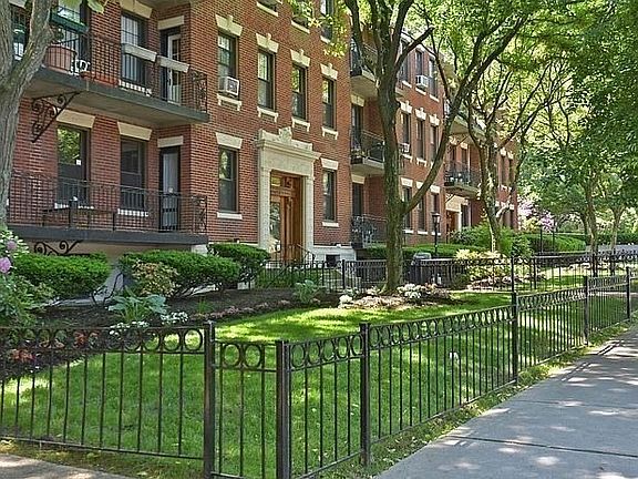 5th image of 1758 Commonwealth Ave APT 12