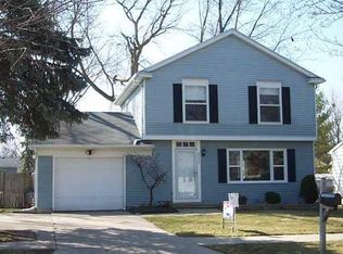 511 Village Dr, Lansing, MI 48911