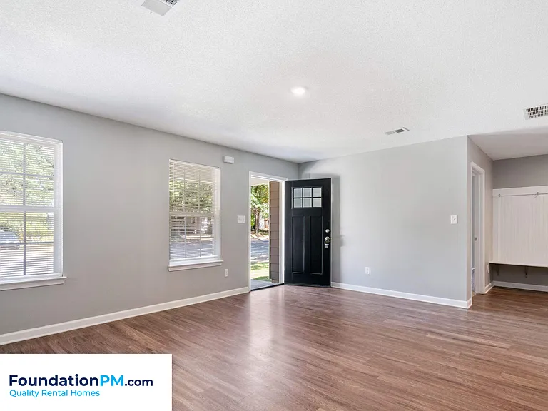 3985 Willowview Ave — Photo 15
