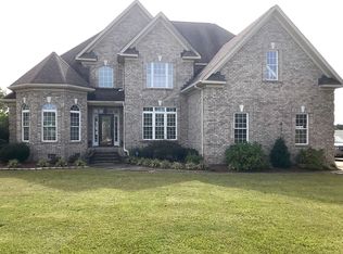 1452 Devon Dr, Grimesland, NC 27837