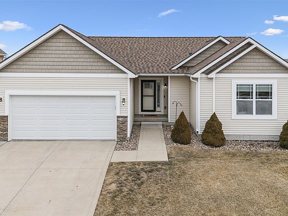 2nd image of 3306 Hawthorn Dr SW