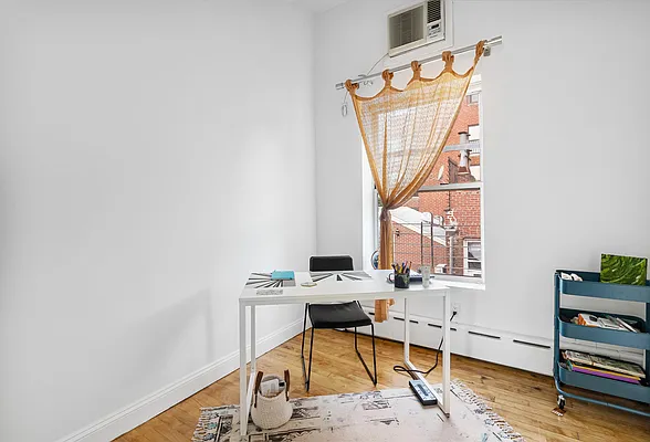 Rented by Triplemint | media 28