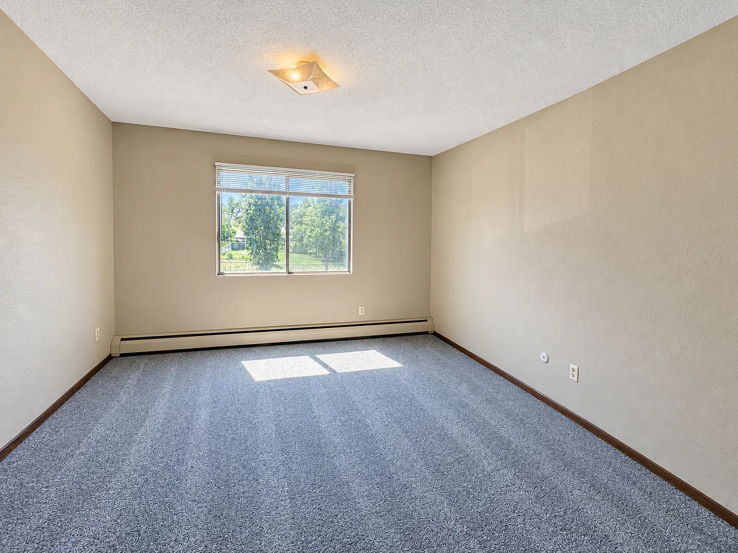 83 Arlington Ave West — Photo 4
