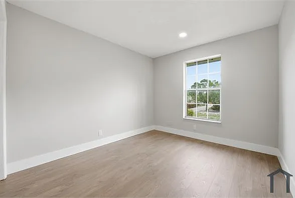 7318 NW 75th St — Photo 20