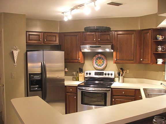2nd image of 5636 Willoughby Newton Dr Unit 18