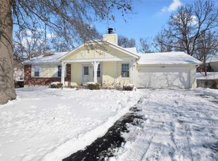 1208 E Windfall Ridge Ct, Saint Peters, MO 63376