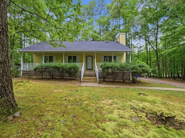8205 Huntsman Ct, Chapel Hill, NC 27516