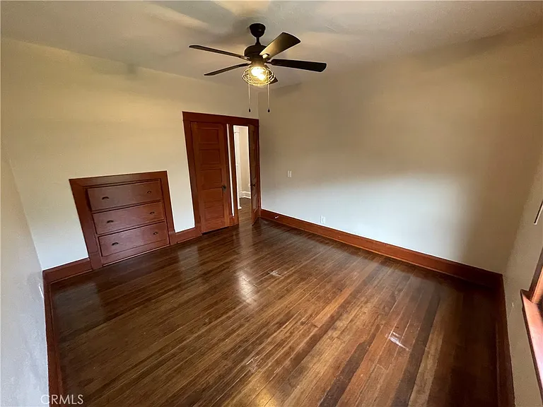 394 S Shaffer St — Photo 41