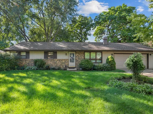 4555 Cinnamon Ct, Rockford, IL 61114
