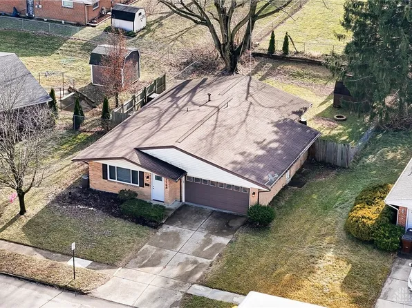 1748 Beaver Creek Ln, Dayton, OH 45429
