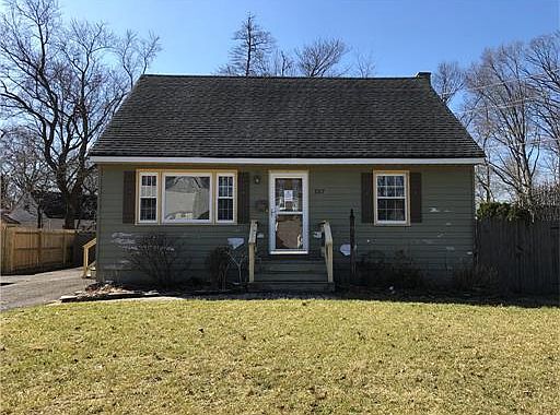 1st image of 157 Daniel St