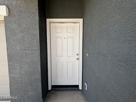 3rd image of 47528 W KENNER Drive