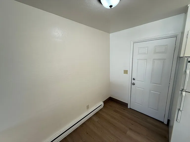 1835 Beach Ave NE #11 — Photo 6