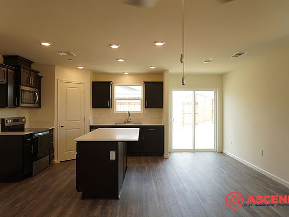 3rd image of 8532 Scintilla Ave