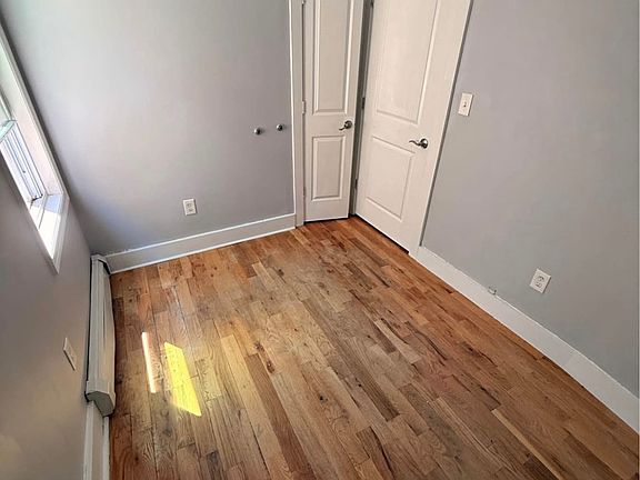 3rd image of 133 Wilkinson Ave #3