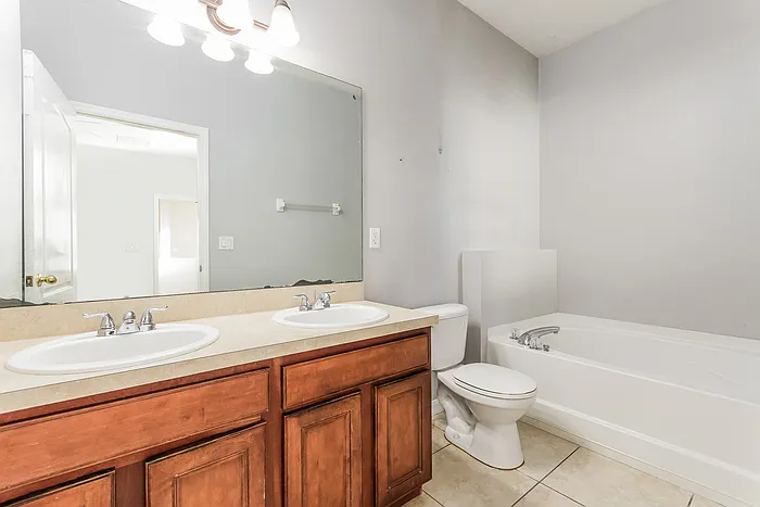 4571 Capital Blvd — Photo 14