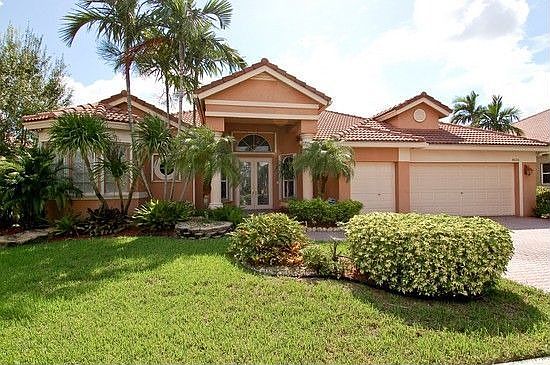 1st image of 4020 E Lake Estates Dr