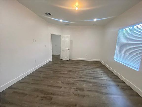 4th image of 2951 NW 8th Ct