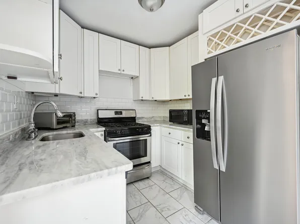 939 Longfellow St NW APT 205, Washington, DC 20011