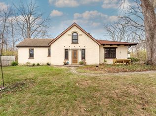 20665 W River Rd, Grosse Ile, MI 48138