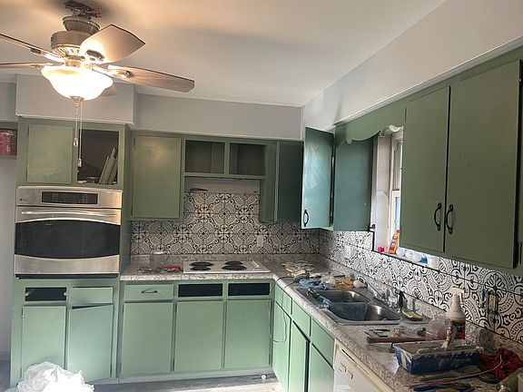 5th image of 704 Belair Dr