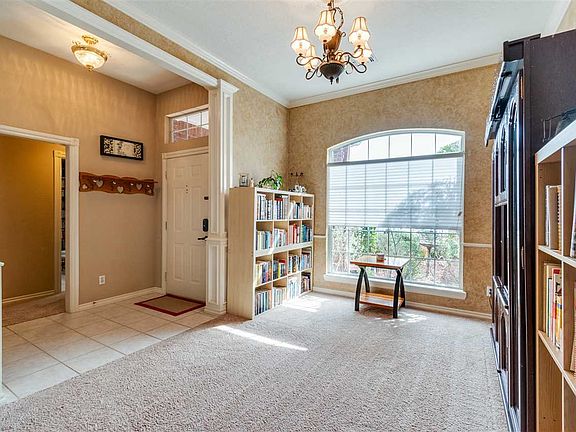 3rd image of 7609 NW Castlerock Pl