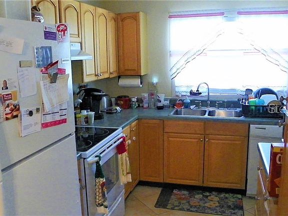 5th image of 1573 Rosemont Dr