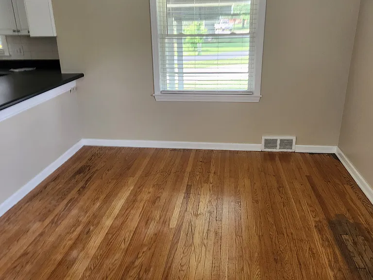 4036 Laurelwood Ave — Photo 9