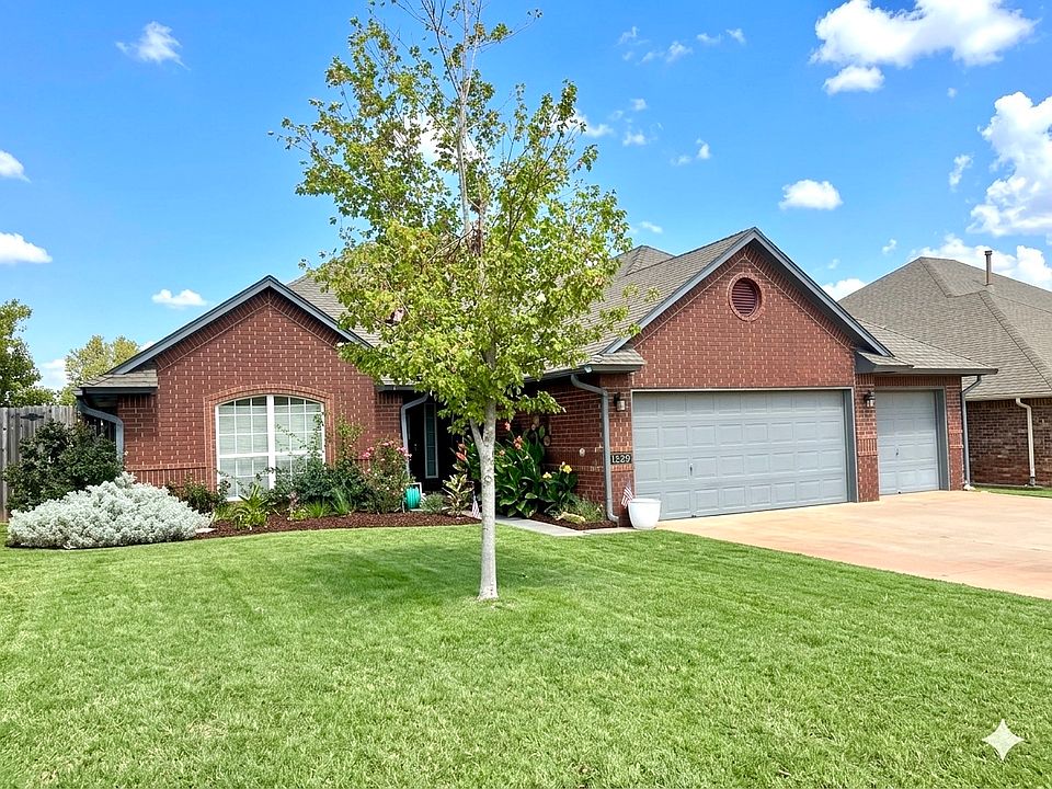 1st image of 1529 W Onyx Way