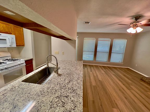 4th image of 12203 Alderbrook Dr #A