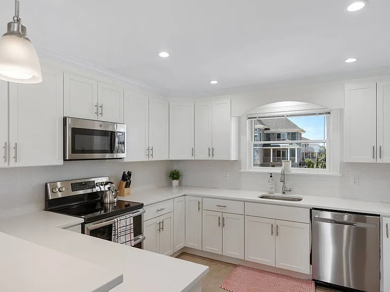 829 Dune Rd — Photo 7