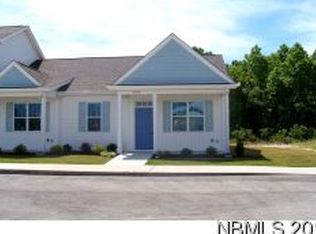 401 Pirates Landing Dr #401, Beaufort, NC 28516