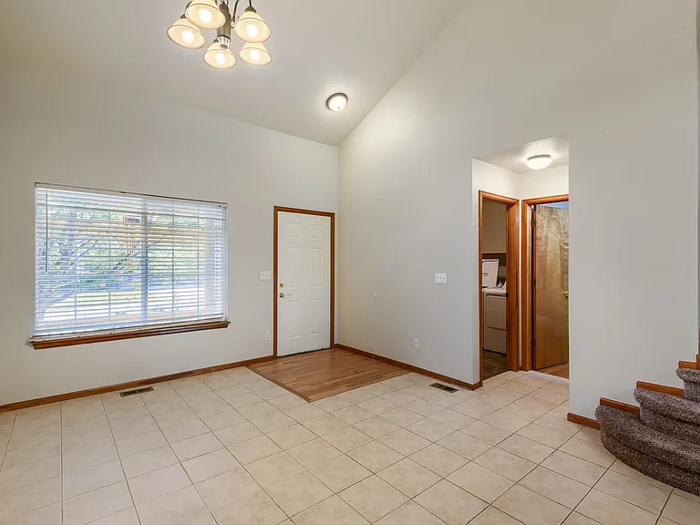 9635 Moss Rose Cir — Photo 3