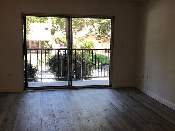 5th image of 4501 Cedros Ave Unit 112