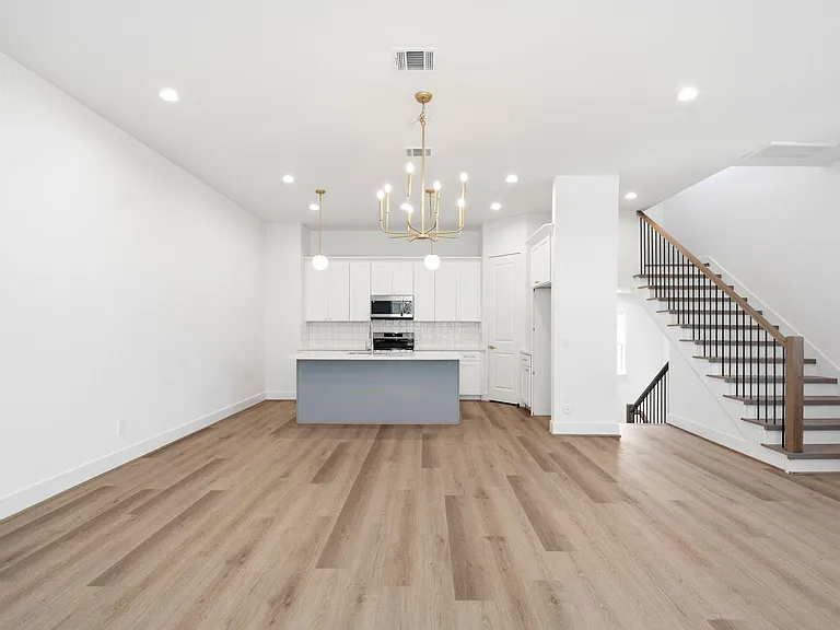 7709 Earl Rudder Way — Photo 21