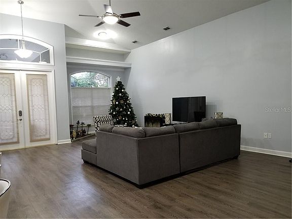 4th image of 2739 Kissimmee Bay Cir