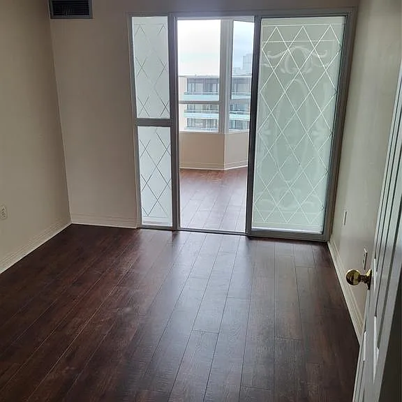 75 Riverside Dr E #1707 — Photo 27