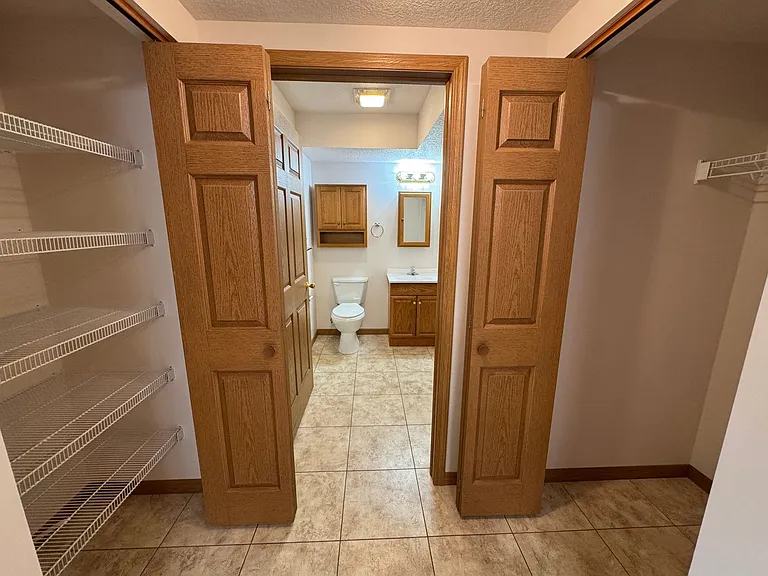 302 Novelty St — Photo 11