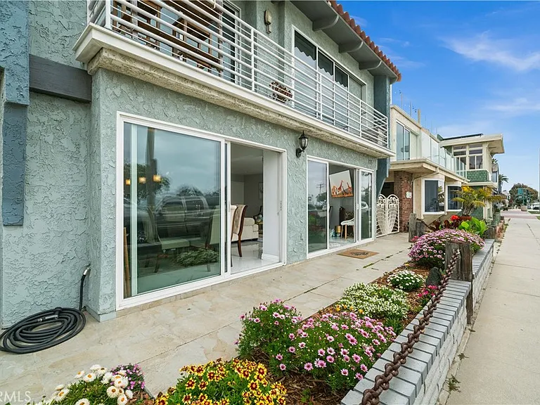 805 Ocean Ave — Photo 3