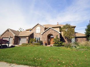 1611 Holliston Trl, Fort Wayne, IN 46825