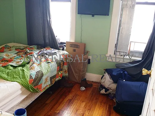 Rented by Universal Realty Group | media 13