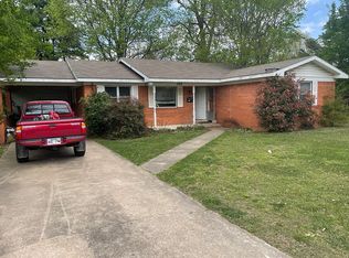 1217 W Pine St, Rogers, AR 72756