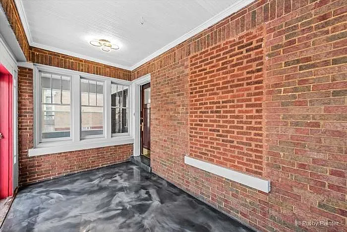 4 bed, $3,000 — Photo 1