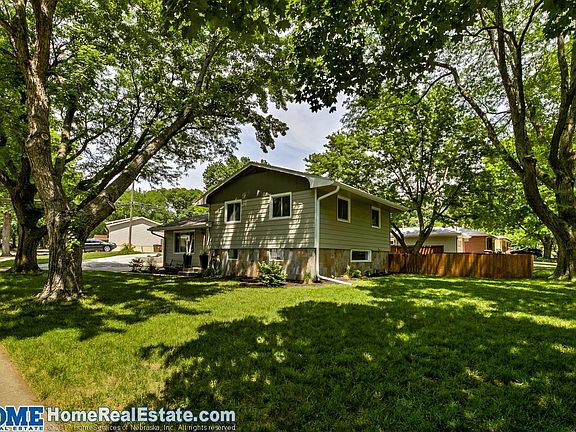 3rd image of 1300 Urbana Ln