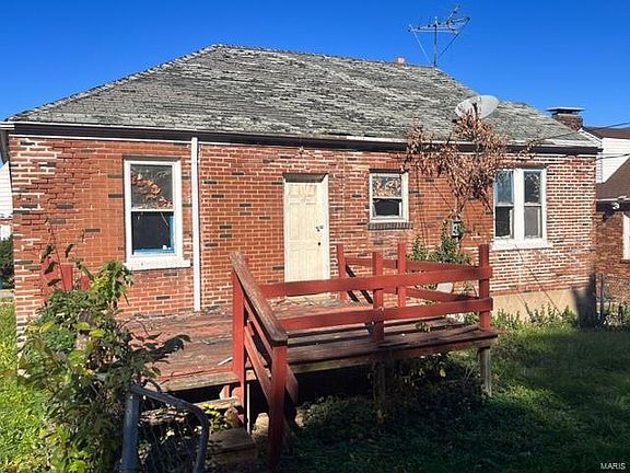 4th image of 8716 Acacia Dr