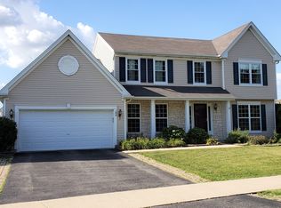 180 Arbor Ridge Dr, Montgomery, IL 60538