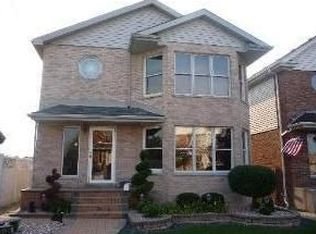 5930 S Nagle Ave, Chicago, IL 60638