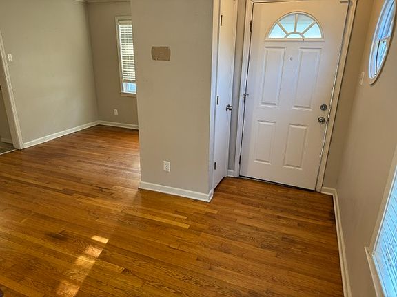 3rd image of 4204 A St
