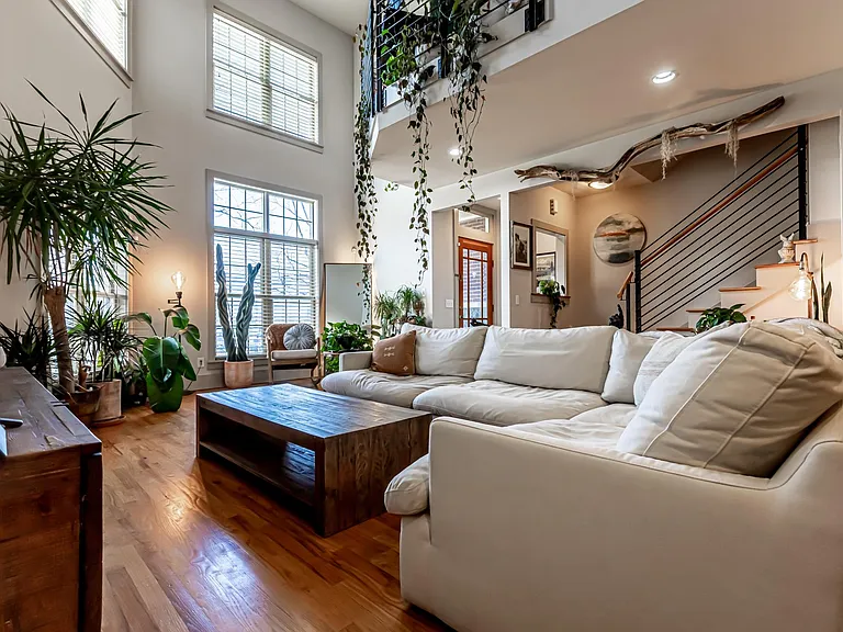 1009 Rosa L Parks Blvd #1009 — Photo 2