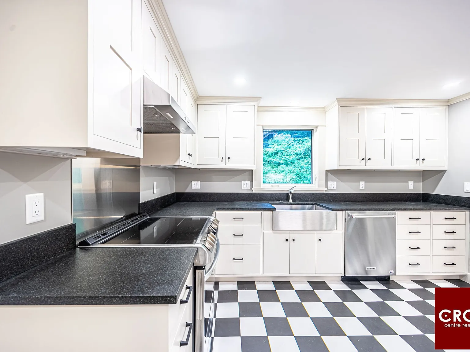4 bed, 3.0 bath, 2126 sqft, $6,300 — Photo 3